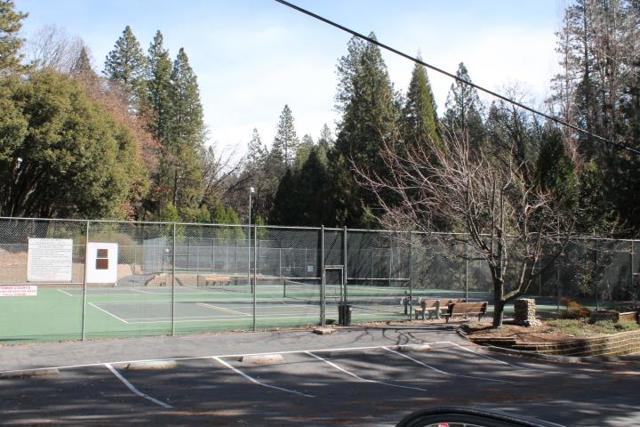 18861 Lookout Drive, Twain Harte CA: https://media.crmls.org/mediaz/092f7a05-6e23-4b65-b27e-4dd445a70684.jpg