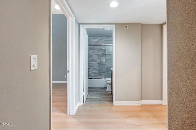 Detail Gallery Image 20 of 43 For 719 E Tujunga #B,  Burbank,  CA 91501 - 3 Beds | 2/1 Baths