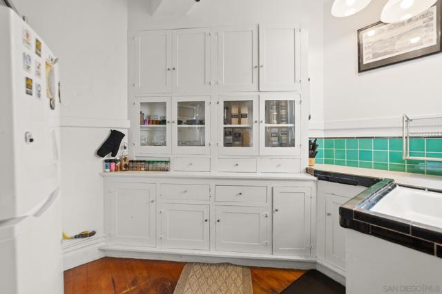 Image 20 of 27 For 950 9th Ave  