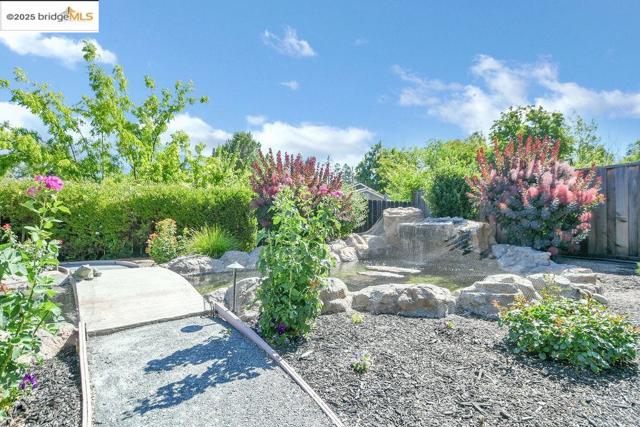 1271 Camino Tassajara, Danville CA: https://media.crmls.org/mediaz/093108eb-d780-4122-b359-f6ec9f928144.jpg
