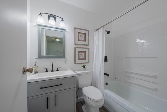 572 Inca Way, Salinas CA: https://media.crmls.org/mediaz/093144f6-8740-41ff-a478-52516b7d642e.jpg