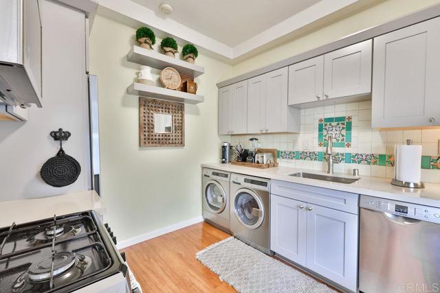 751 G Avenue, Coronado CA: https://media.crmls.org/mediaz/0931ca46-9601-4c90-8d83-c455bbddce83.jpg
