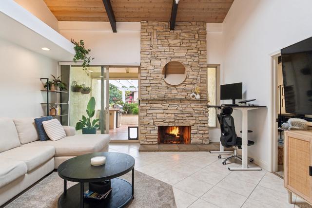 Detail Gallery Image 5 of 33 For 13426 the Sq, Poway,  CA 92064 - 2 Beds | 2 Baths