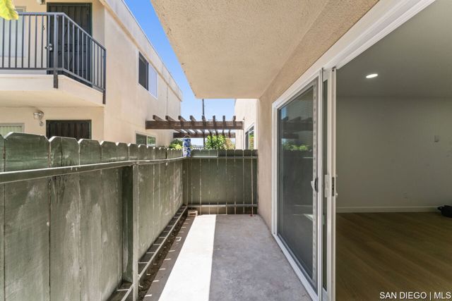 4855 Cole ST, San Diego CA: https://media.crmls.org/mediaz/09321ffd-c8dd-4d26-a2df-1f2fb0671d00.jpg