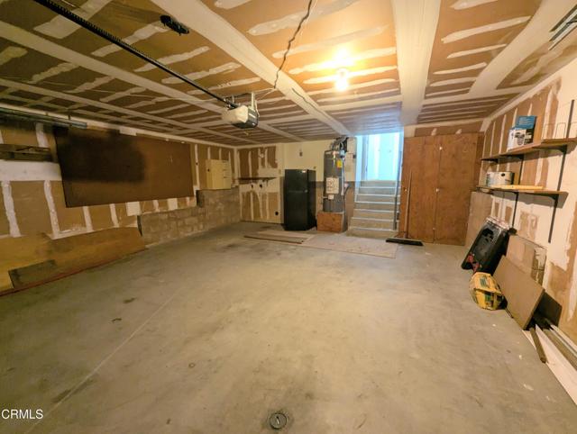 1218 Cornwall Lane, Ventura CA: https://media.crmls.org/mediaz/0932cae0-cc6b-42c4-ad2c-3b1d2e657c2c.jpg