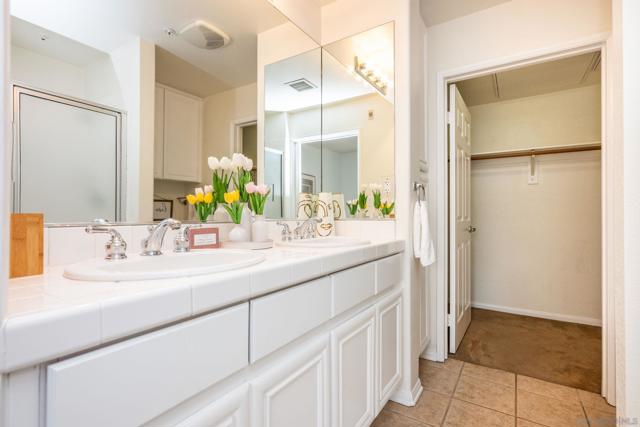 350 K St, San Diego CA: https://media.crmls.org/mediaz/093315c3-26bc-496f-8ee4-1f766640dd70.jpg