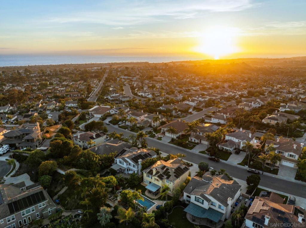 MLS #250033578SD img 43