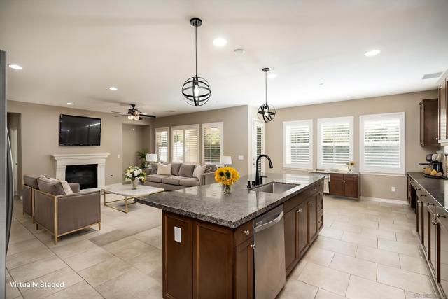 35056 Knollview Ct, Winchester CA: https://media.crmls.org/mediaz/0933ecc8-3731-4c8f-acb3-7d55944090c0.jpg