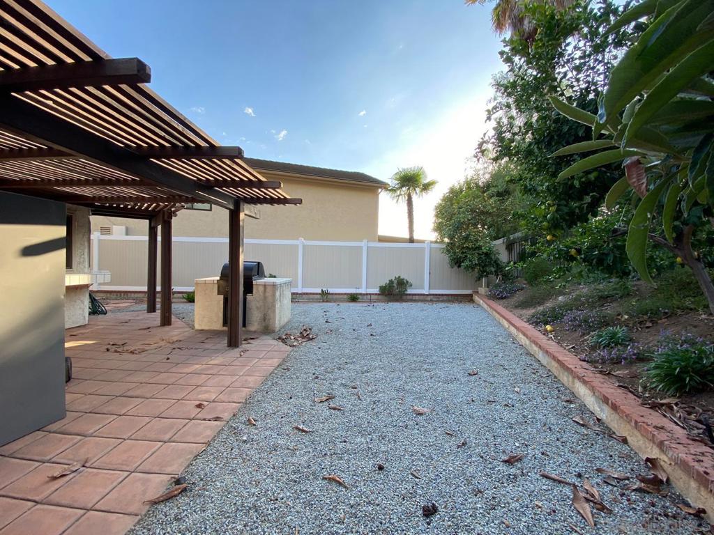 12592 Heatherfield Ln - photo 11