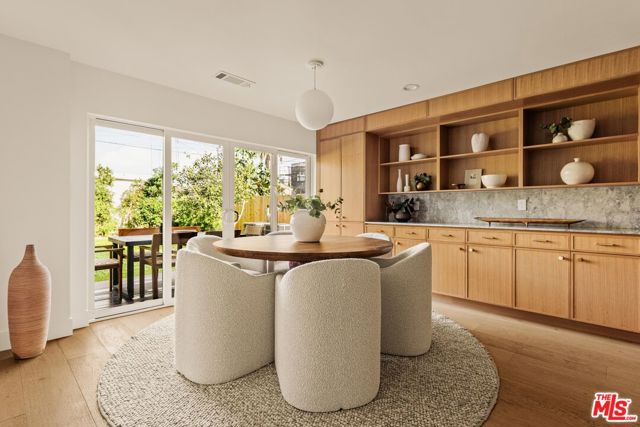 4626 Berryman Avenue, Culver City CA: https://media.crmls.org/mediaz/0934bae3-30eb-4991-86da-62a6e028ede5.jpg