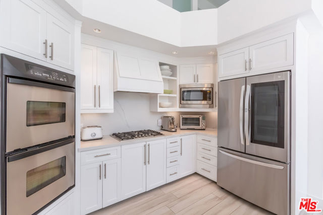 18 Union Jack Street, Marina del Rey CA: https://media.crmls.org/mediaz/0934cc3a-5d35-4b8f-aae4-cf1cfc7ec87c.jpg
