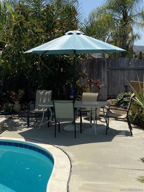 10320 Plaza Paseo Dr., Lakeside CA: https://media.crmls.org/mediaz/0935604d-b569-4510-bbf2-32ec026ff83f.jpg