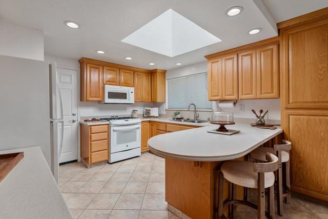 471 Marks Drive, Hollister CA: https://media.crmls.org/mediaz/093593a9-9899-4537-9c90-847db7e3c7b5.jpg