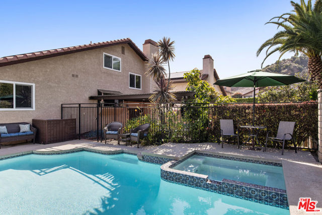 2591 Sunnydale Drive, Duarte CA: https://media.crmls.org/mediaz/09362f2d-3176-40d3-a95c-eaa18e6e4337.jpg