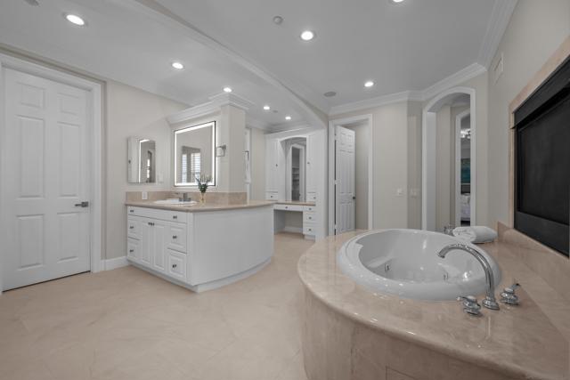 836 Jensen Ct, Encinitas CA: https://media.crmls.org/mediaz/093676ce-7fed-46c7-b7fe-aa7d985c95e4.jpg