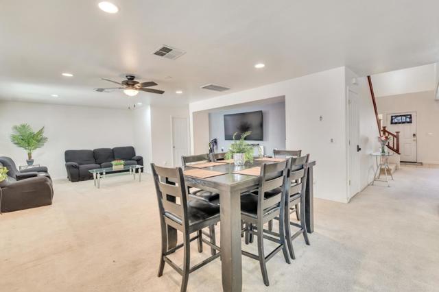 2385 N Mountainside Drive, Los Banos CA: https://media.crmls.org/mediaz/09372071-160b-4790-b1a6-e0986fbe1597.jpg
