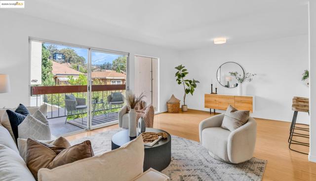 288 Whitmore St, Oakland CA: https://media.crmls.org/mediaz/09372945-ad5c-4aea-b619-0664f1b9c213.jpg