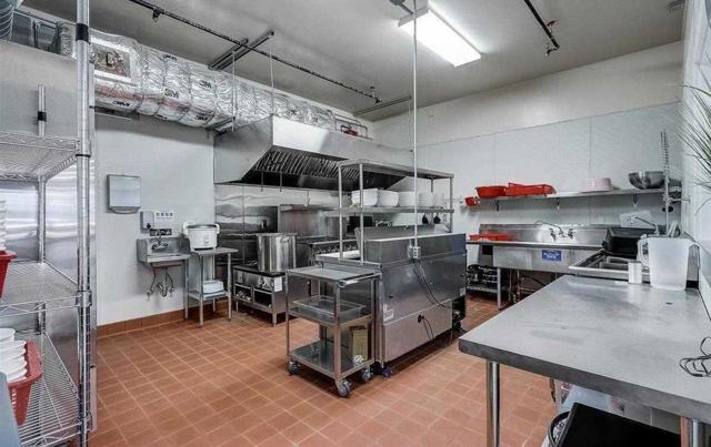 1616 International Boulevard, Oakland CA: https://media.crmls.org/mediaz/09374e82-c944-4b0f-9ccc-92dda0a1f364.jpg