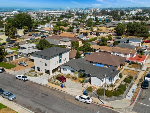 721 27 E 22nd St, National City CA: https://media.crmls.org/mediaz/093753f2-459d-4887-a67a-8d14c21316f3.jpg