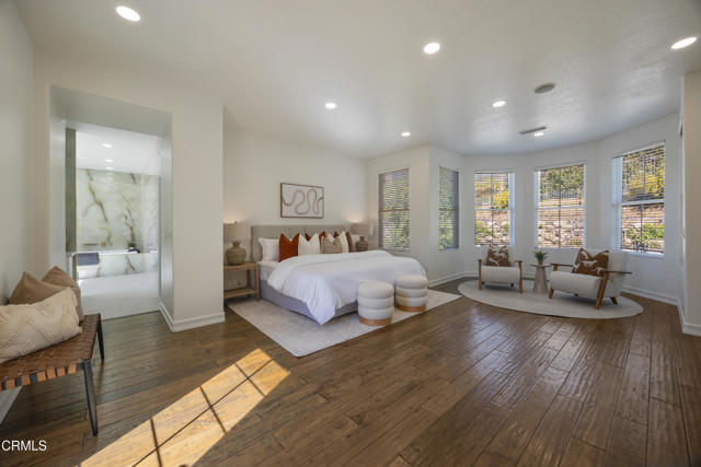 827 W Heritage Oak Court, Altadena CA: https://media.crmls.org/mediaz/093764fa-e7d7-4a29-a38f-d083a42bbdde.jpg