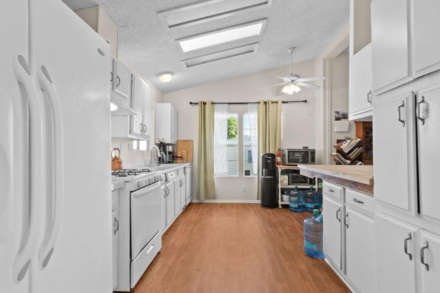 Detail Gallery Image 10 of 30 For 13162 Highway 8 Business #200,  El Cajon,  CA 92021 - 2 Beds | 2 Baths