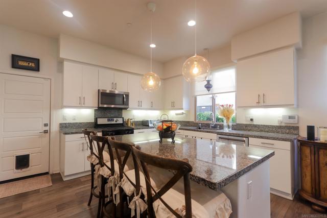 126 Cadence, Irvine CA: https://media.crmls.org/mediaz/0937985a-2041-42fe-afae-8a935c3049f4.jpg