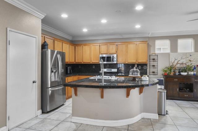 Detail Gallery Image 9 of 40 For 1223 Seagreen Pl, San Diego,  CA 92154 - 3 Beds | 2/1 Baths