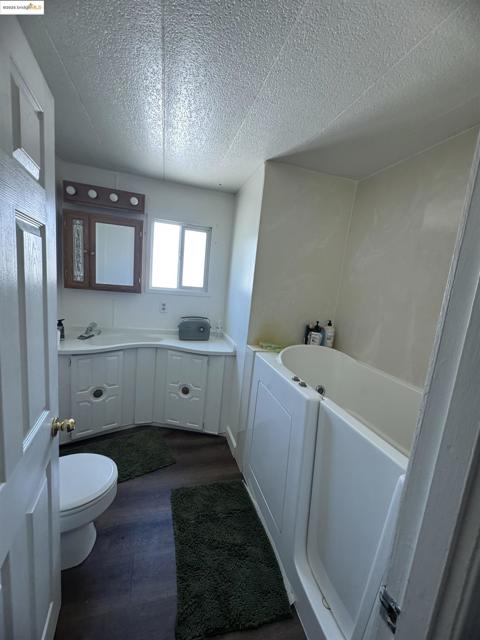 137 Zartop, Oakley CA: https://media.crmls.org/mediaz/0939428f-7f4d-428c-a090-e35de17fae92.jpg