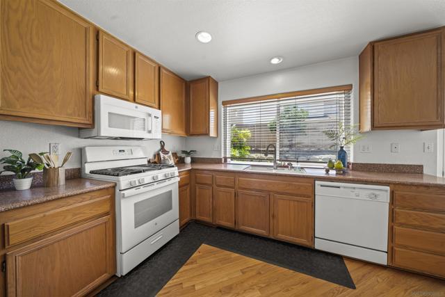 1255 St Helena, Chula Vista CA: https://media.crmls.org/mediaz/09395de2-a449-4a37-aaae-62ceeffc1f49.jpg
