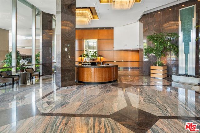 10490 Wilshire Boulevard, Los Angeles CA: https://media.crmls.org/mediaz/093a05b7-605c-4dde-9d35-a0fcf56b7920.jpg