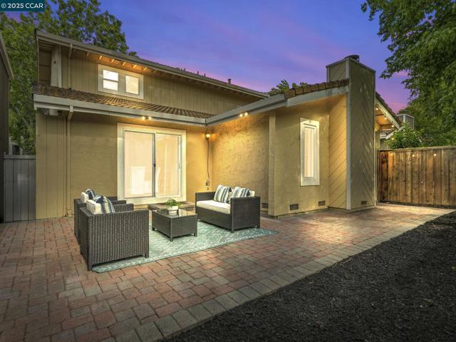 218 Jewel Ter, Danville CA: https://media.crmls.org/mediaz/093a063d-1c3a-443f-88be-9443a7dad741.jpg