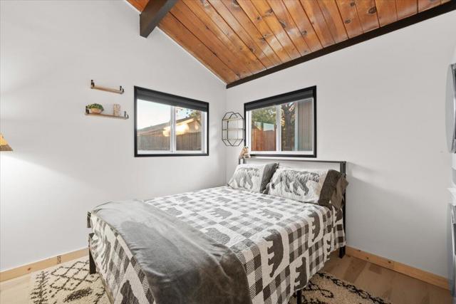 972 Pinon Lane, Big Bear CA: https://media.crmls.org/mediaz/093ab8e5-a28e-4d3a-932d-62724f389483.jpg