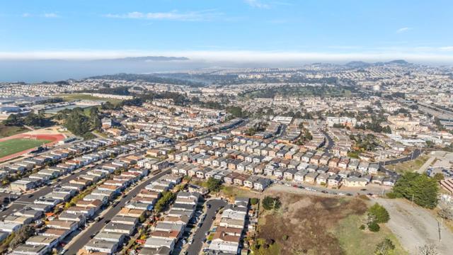 257 San Fernando Way, Daly City CA: https://media.crmls.org/mediaz/093b5ad7-e5a3-46d1-83d9-1f2f204ace0d.jpg