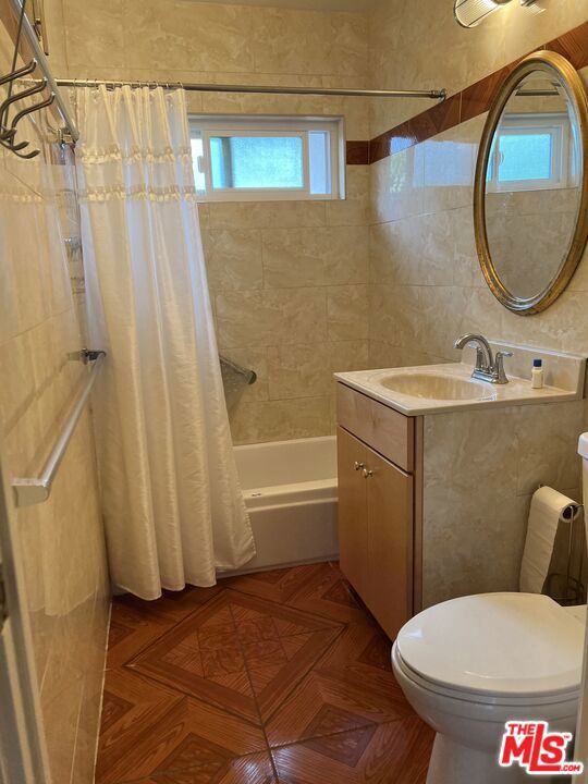 4575 Inglewood Boulevard, Culver City CA: https://media.crmls.org/mediaz/093c30b2-20fe-4bf0-8e07-6e00eb07c0e8.jpg
