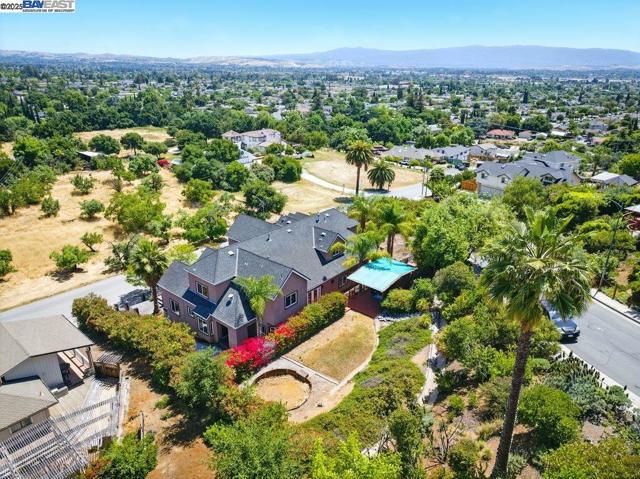 3405 Story Lane, San Jose CA: https://media.crmls.org/mediaz/093c349c-8053-4bf8-9a71-cef3acceb772.jpg