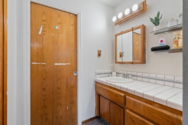695 Hospital Road, Hollister CA: https://media.crmls.org/mediaz/093d15e8-cd3d-44e9-8c6c-e4a83f40d593.jpg