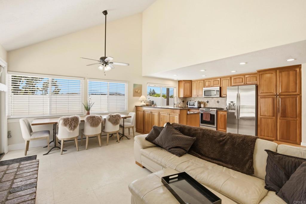 12388 Reata Court - photo 14