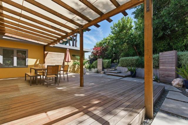 3225 Upper Lock Avenue, Belmont CA: https://media.crmls.org/mediaz/093dffec-a91a-4306-b1f1-654799720b5c.jpg