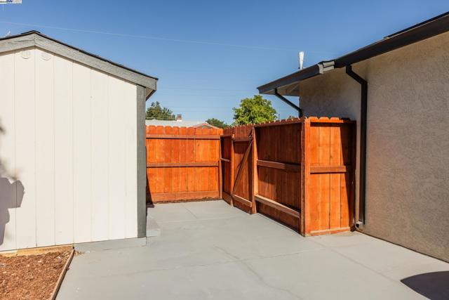 766 Joyce St, Livermore CA: https://media.crmls.org/mediaz/093e1e79-935c-4fb1-b159-dc7cddfb70af.jpg