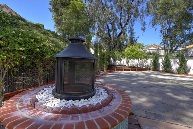 Detail Gallery Image 17 of 44 For 1688 Crystal Ridge Ct, Vista,  CA 92081 - 4 Beds | 2/1 Baths