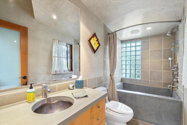 705 University Avenue, Los Altos CA: https://media.crmls.org/mediaz/093f25fc-d94a-4209-84c1-fcaecdf39193.jpg