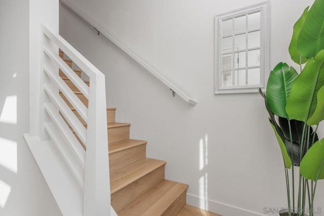 13014 Lumen Way, San Diego CA: https://media.crmls.org/mediaz/093f9dbd-71d9-434b-861a-1c5a635f6344.jpg