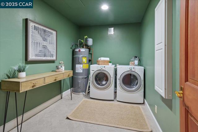 357 El Toyonal, Orinda CA: https://media.crmls.org/mediaz/093fa92c-2495-4b49-aec0-472470b7e88a.jpg