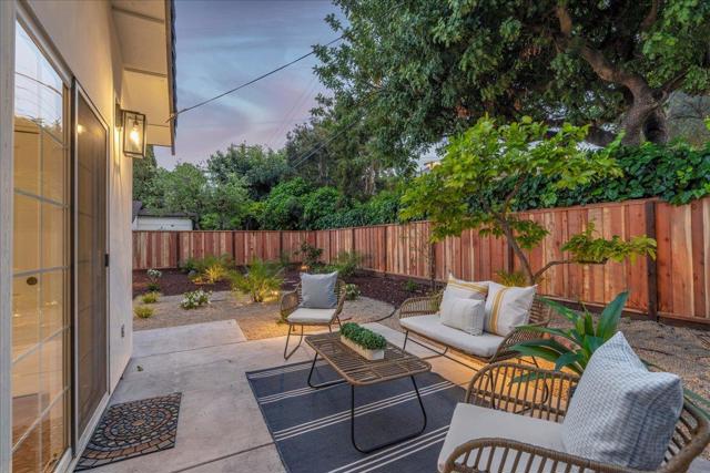 Image 28 of 34 For 880 Las Palmas Drive