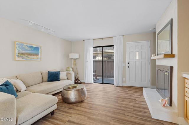 Detail Gallery Image 5 of 16 For 551 S E St, Oxnard,  CA 93030 - 2 Beds | 1 Baths