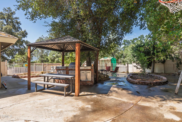 51793 Quail Ridge Road, Oakhurst CA: https://media.crmls.org/mediaz/09408fee-ffcb-4f31-812f-5293402cedb5.jpg