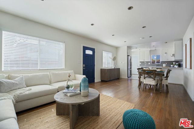 1507 Flagler Lane, Redondo Beach, California 90278, 3 Bedrooms Bedrooms, ,2 BathroomsBathrooms,Residential,For Sale,Flagler,25536807