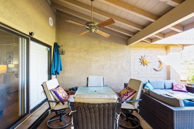 36 Maximo Way, Palm Desert CA: https://media.crmls.org/mediaz/09412dac-2ad7-4847-9923-04b3806e05f8.jpg