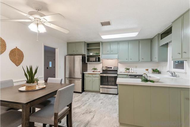 4452 Revillo Dr, San Diego CA: https://media.crmls.org/mediaz/0941e652-a452-4b3b-ac8c-aa63017bf519.jpg