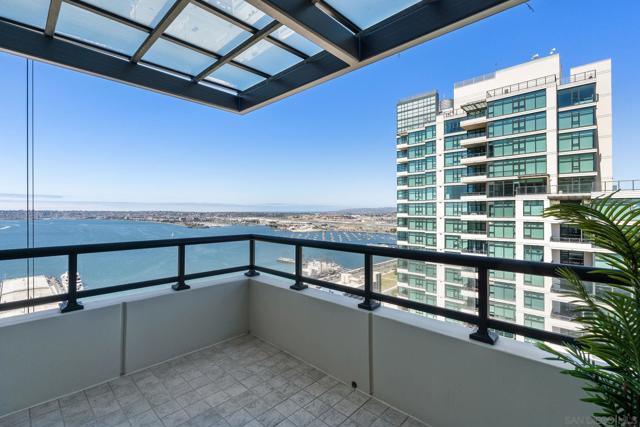 1199 Pacific Hwy, San Diego CA: https://media.crmls.org/mediaz/0941f697-df0e-4984-b940-58e8411f935a.jpg
